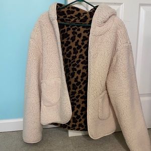 Sherpa reversible jacket with hood and pockets